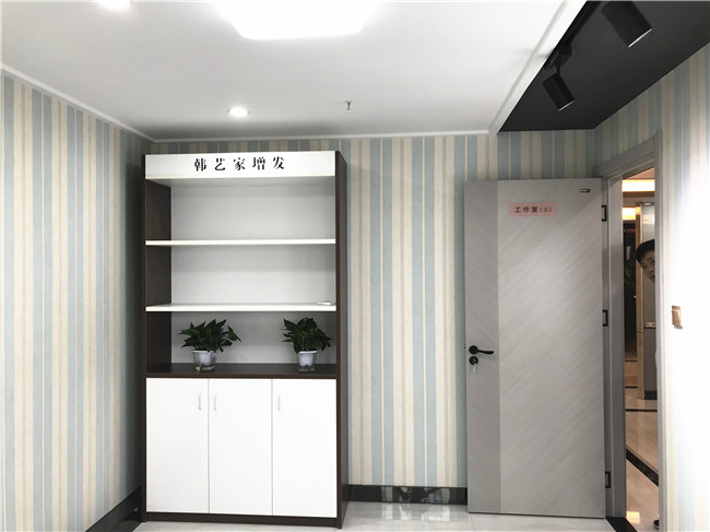 热烈庆贺韩艺家南宁店隆重开业 展示台